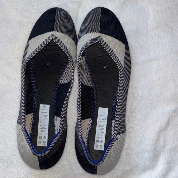 Rothy's Women's The  Flat Round Cap Toe Shoe In A Black And Cream Pattern size 9 - Picture 2 of 12